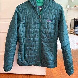 Patagonia Women's Nano-Puff Hoody Dark Teal, size small